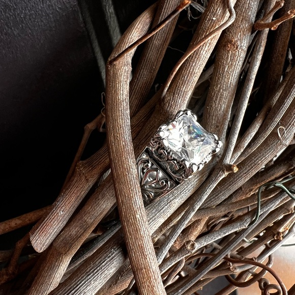 Silpada Sterling Uptown Square Cubicle Zirconia Filigree Scroll Ring R 0981 - Picture 5 of 5